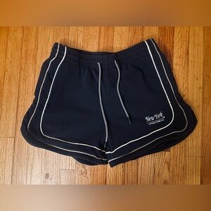 Woman’s Shorts Size Large